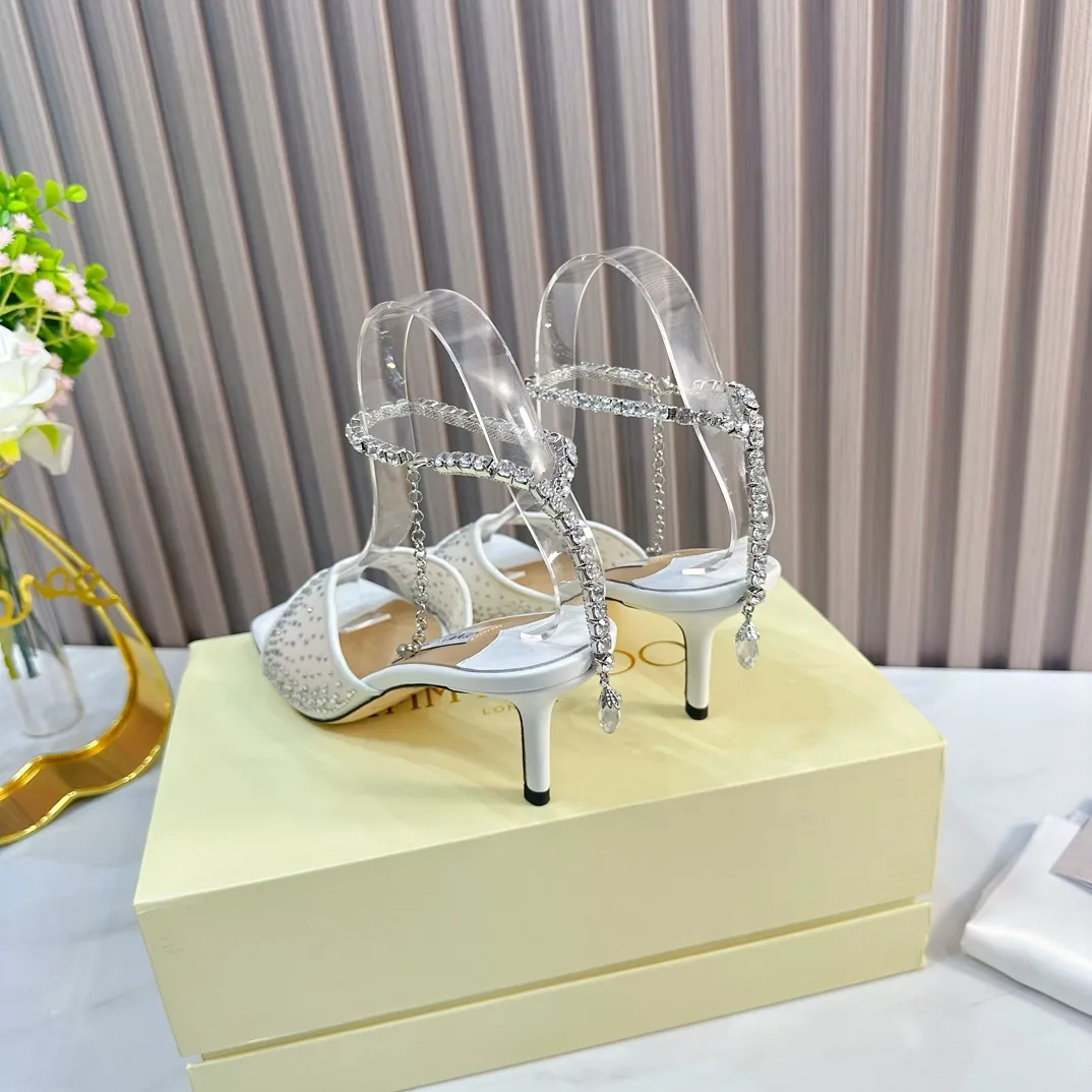 👟👟Ex-factory price 660👟👟 JIMMY CHOO (Jimmy CHOO) 💝💝💝 is a very comprehensive noble fashion lifestyle brand, with a series of women's high-heeled, medium-heeled, flat-heeled sandals with the same strap from major fashion bloggers and celebrities in Hong Kong and the United States.  The Australian pointed toe, round toe and square toe series are simply beautiful. Fall in love with elegance and playful sense of the future. Just by looking at them, you want to own them immediately, but you can really think about a pair of exquisite high heels~~~~~~~~~~~~~~~~~ 💝This series is specially designed for extraordinary and indifferent ladies, thus creating a unique overall effect, Jimmy Choo Design products that inspire women to move forward and show their charm💝💝💝 1⃣️Material: Imported genuine mesh hot diamond 2⃣️Inner: Imported Italian lambskin, super soft and delicate 3⃣️Outsole: Imported Italian original original color genuine leather outsole Heel height 6.5cm (10.0/8.5cm can be made) 4⃣️Code number: 35-39 (34.40.41.42 customized)